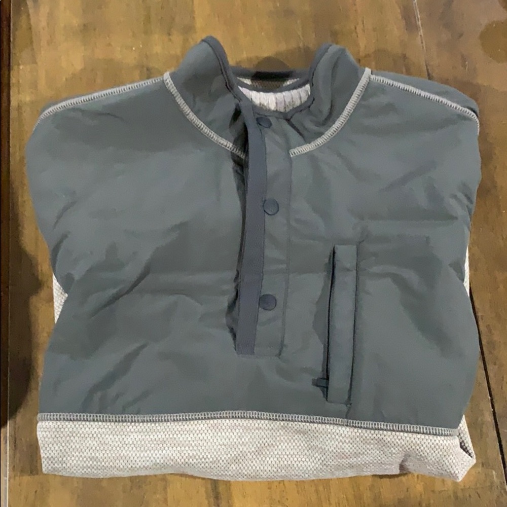 G.H. Bass & Co sweater